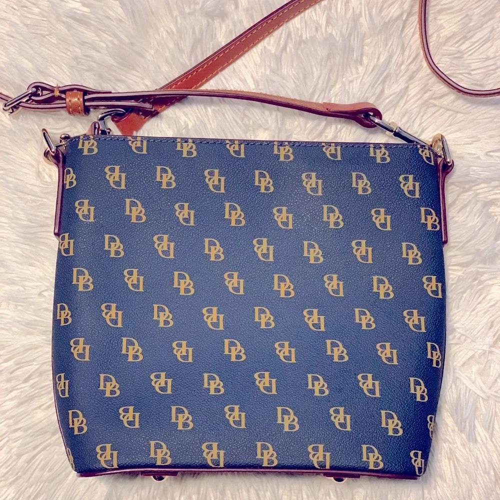 D&B Gretta Zipper Leather Crossbody Purse 💞 - Picture 7 of 8